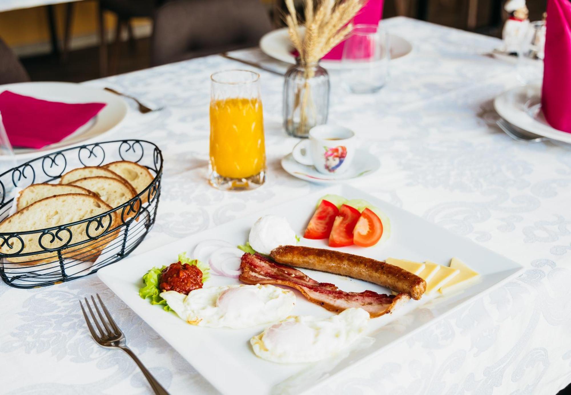 Pansion Mihica Dvori Hotel Babina Greda Luaran gambar