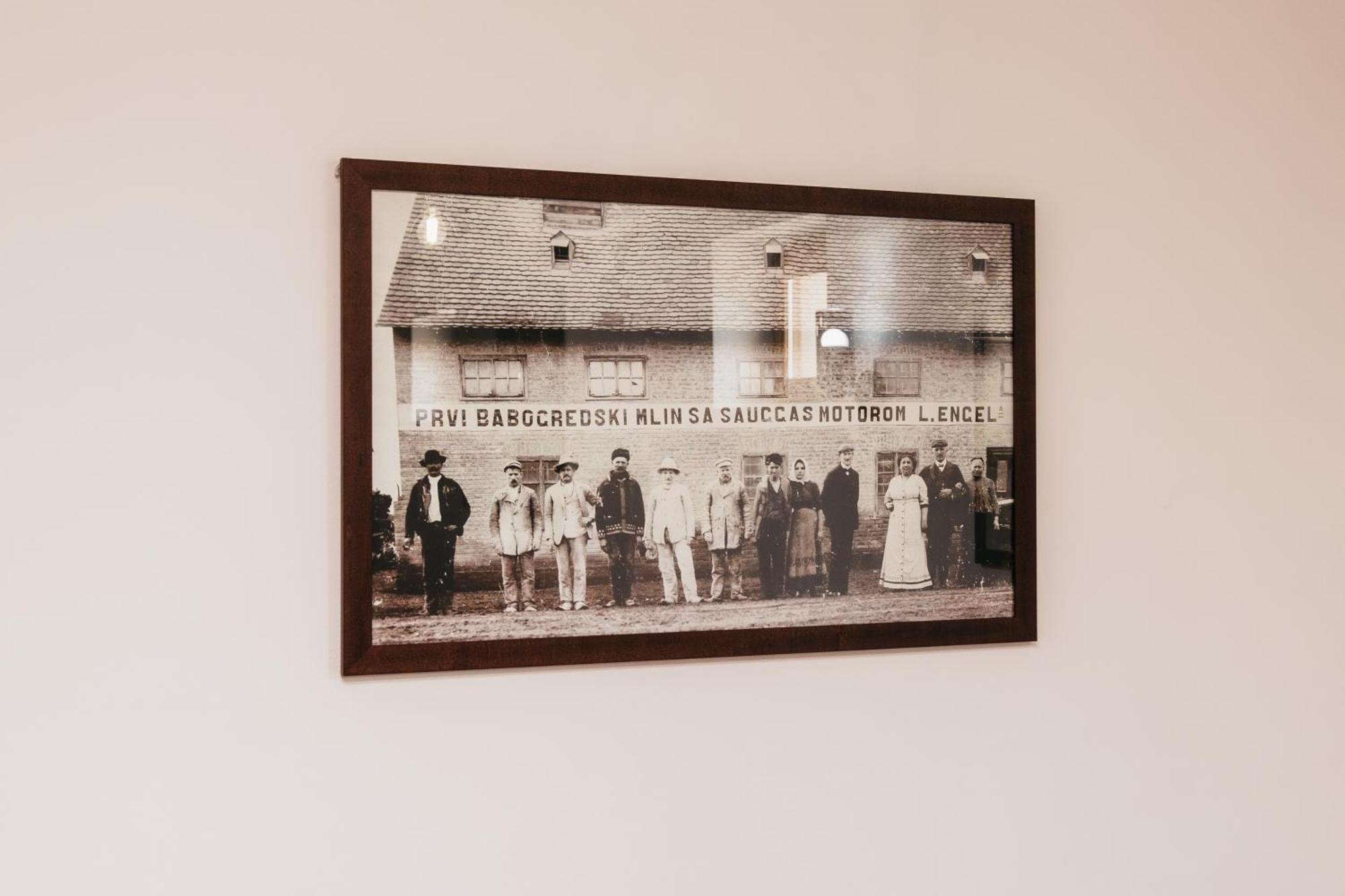 Pansion Mihica Dvori Hotel Babina Greda Luaran gambar